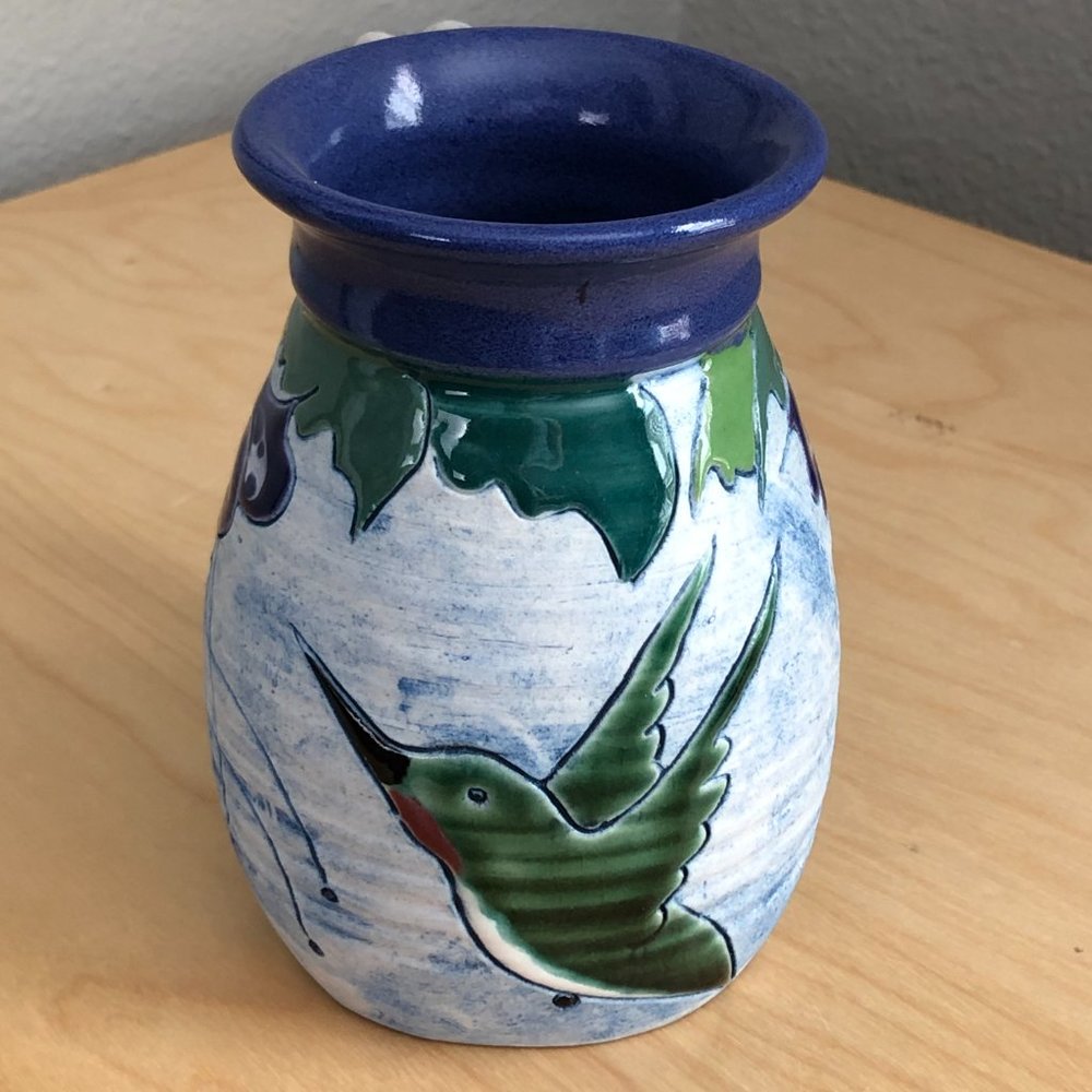 Hummingbird Hand Crafted Floral Pottery Mug - Blue & Green Mixed Finish